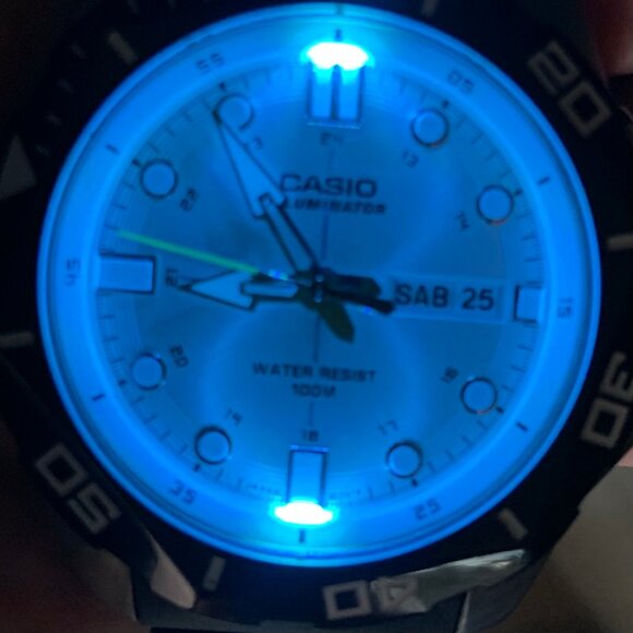 Casio Illuminator MTD-1080 Mens Watch day/date 5373 45mm rotating bezel running - Picture 4 of 8